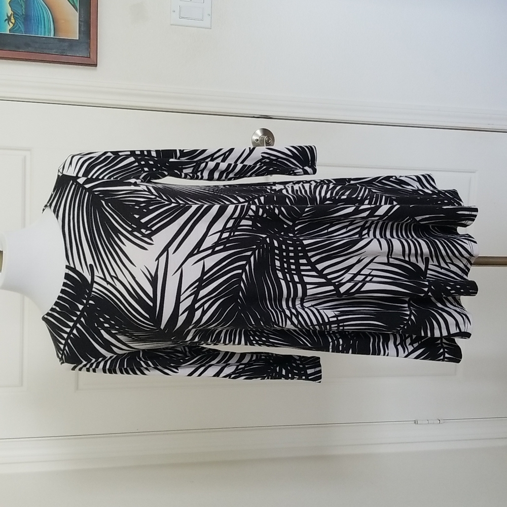 Lovely tropical black and white a-line dress.